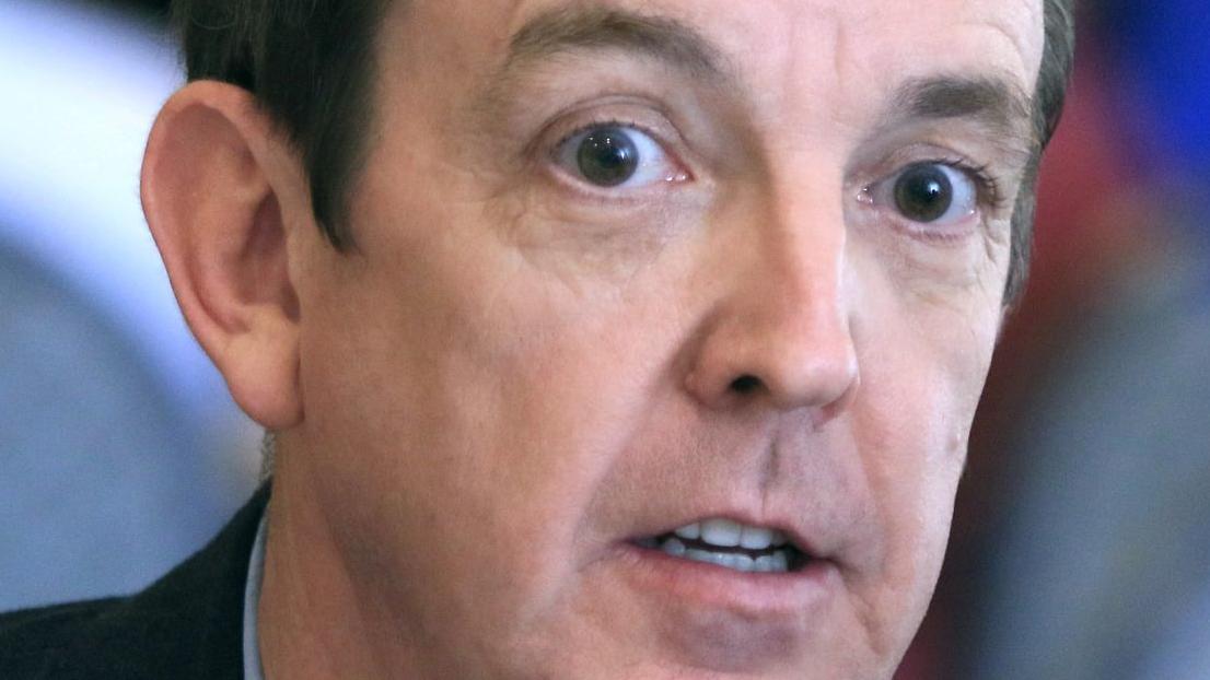Arizona judge gives Ken Bennett four hours to raise donations after website shut down